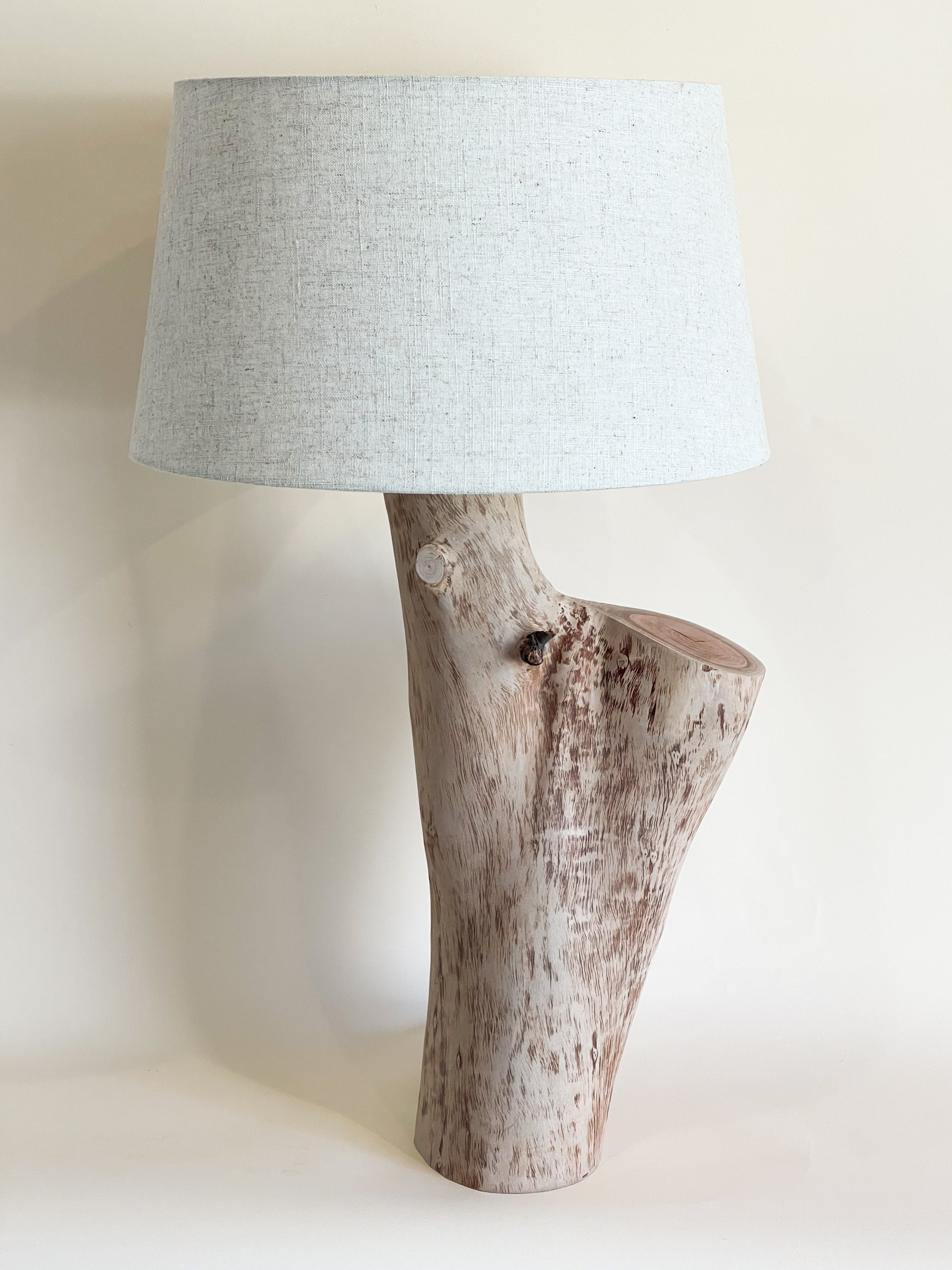 IHAKA Table Lamp